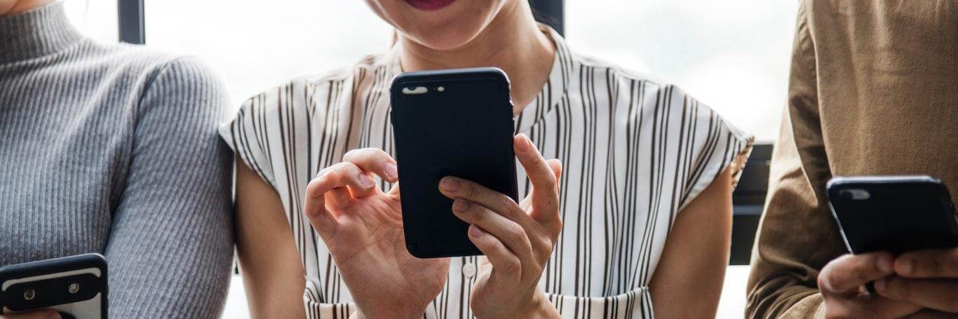Should You Allow Your Partner to Look at Your Phone?